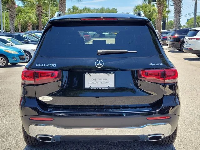 Used 2023 Night Black Mercedes-Benz GLB 250 image 8