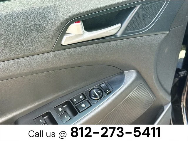 Used 2021 Black Hyundai Value image 17