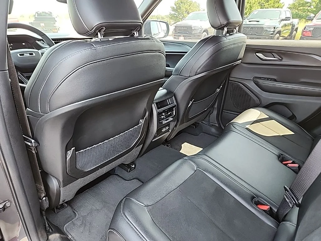 Used 2024 Gray Jeep Altitude X image 38