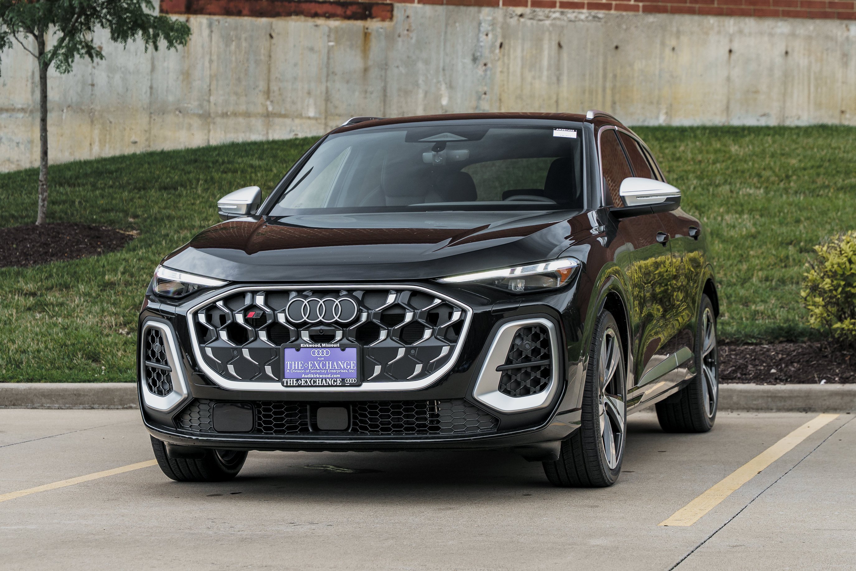 New 2026 MYTHOS BLACK Audi Premium Plus image 7