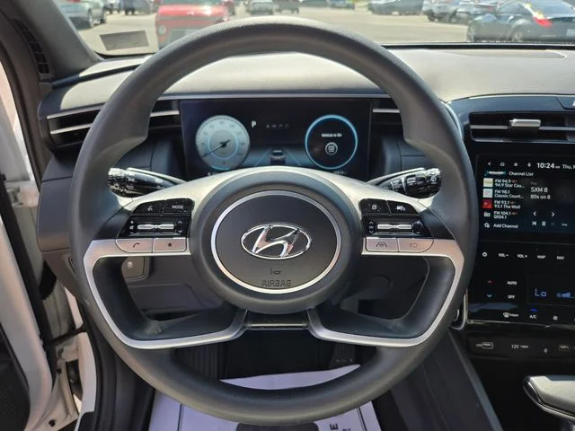 Used 2024 White Hyundai SEL image 32