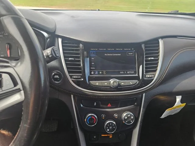 Used 2022 Mosaic Black Metallic Chevrolet LT image 17