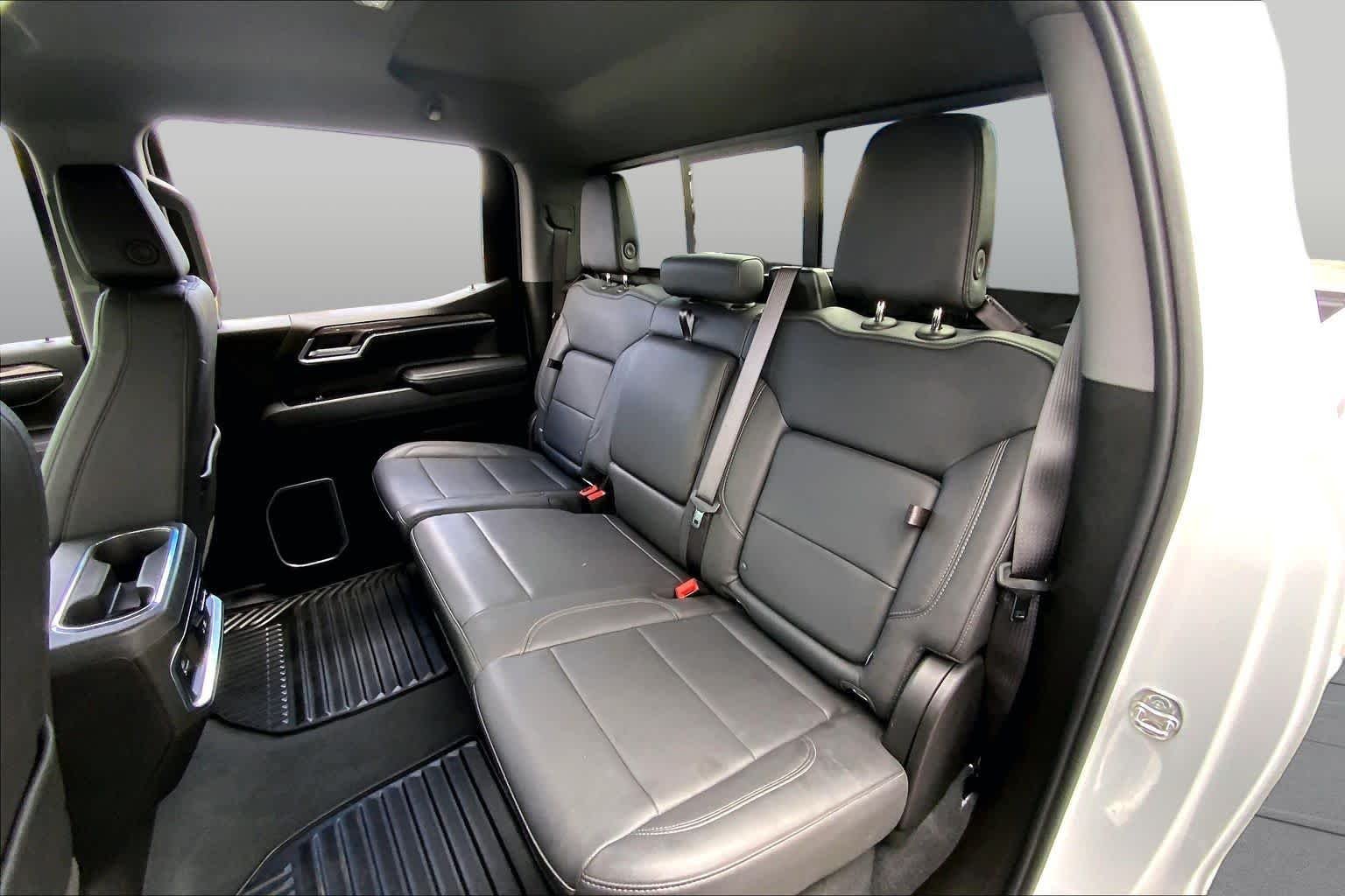 Used 2026 Summit White Chevrolet LTZ image 21