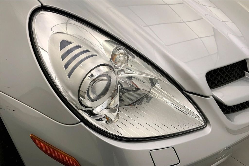 Used 2010  Mercedes-Benz SLK 350 image 23