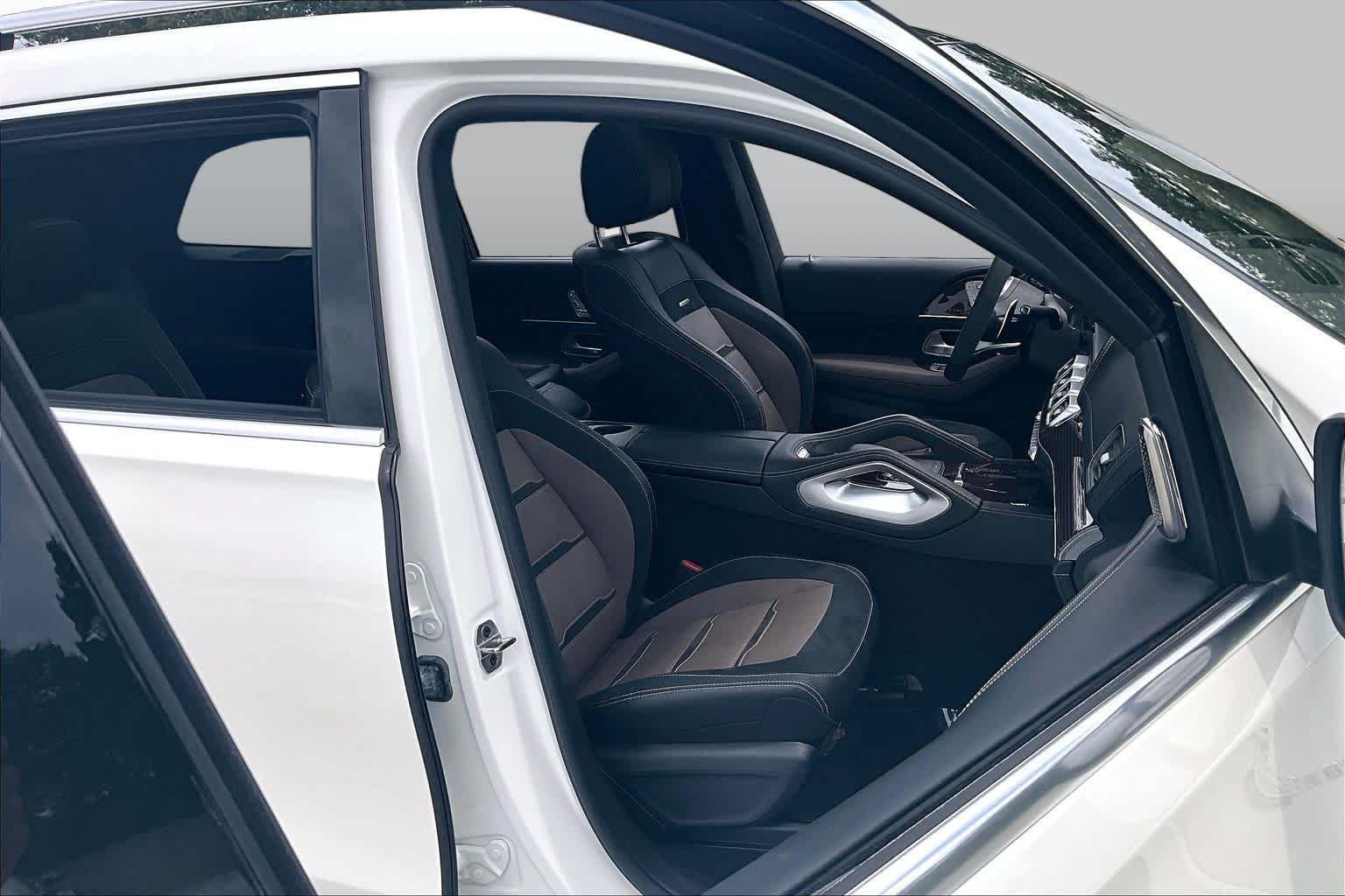 Used 2022 MANUFAKTUR Diamond White Bright Mercedes-Benz AMG® GLS 63 image 9