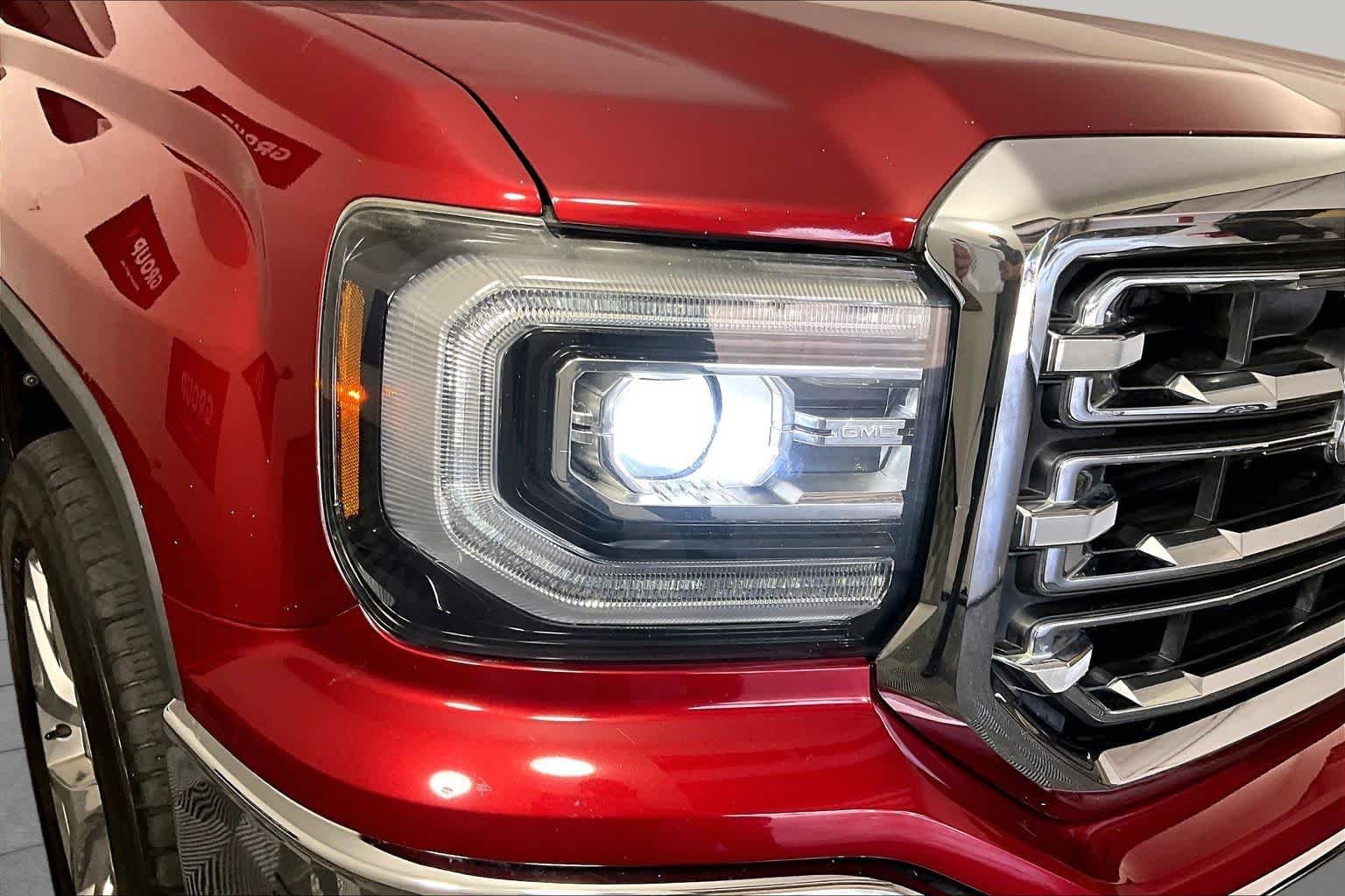 Used 2018 RED QUARTZ TINTCOAT GMC SLT image 26