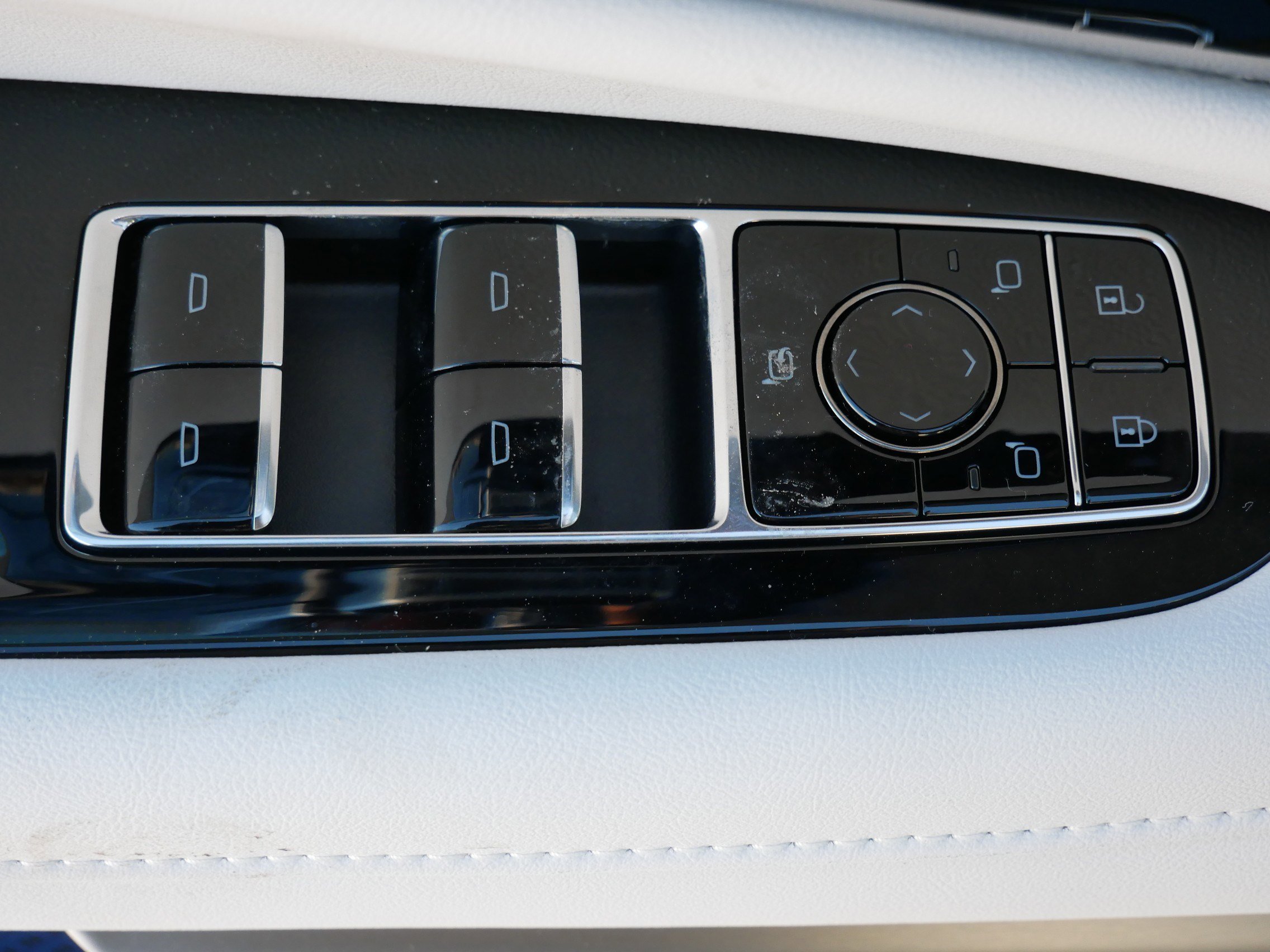 2026 Cadillac OPTIQ Premium Sport - Photo 18