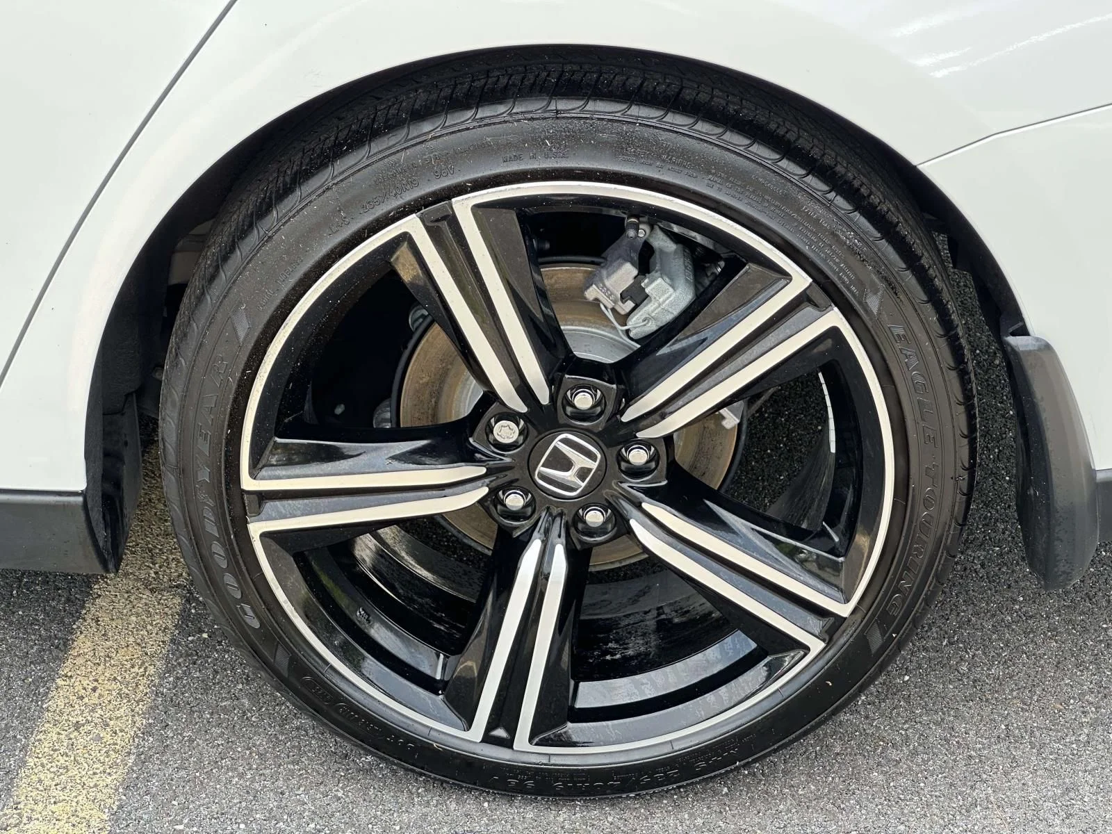 Used 2025 White Honda Sport image 27