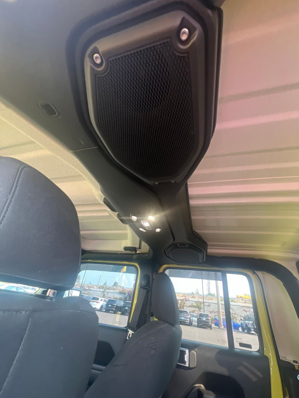 Used 2023 High Velocity Clearcoat Jeep Sport S image 10