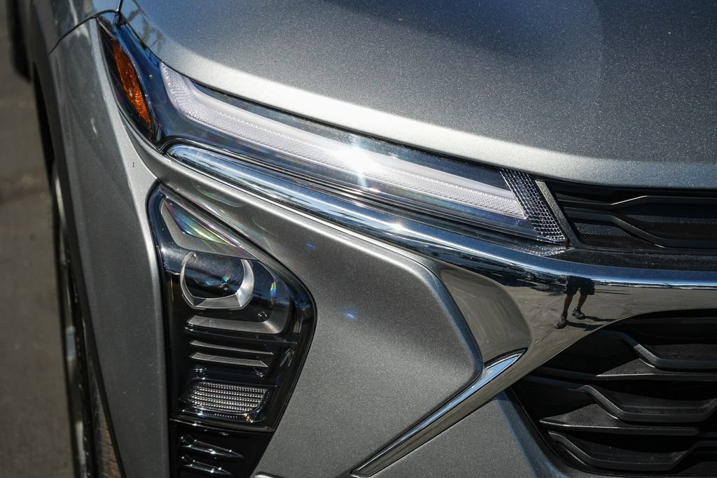 2026 Chevrolet Trax LT - Photo 8