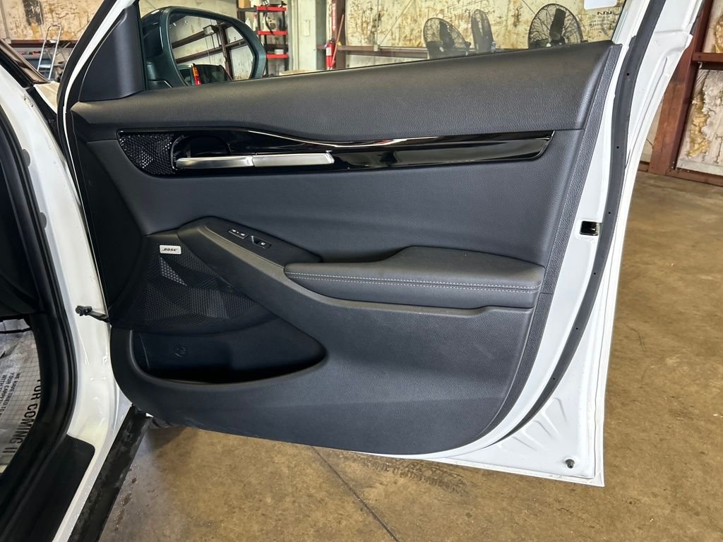 Used 2024 White Kia SX image 34