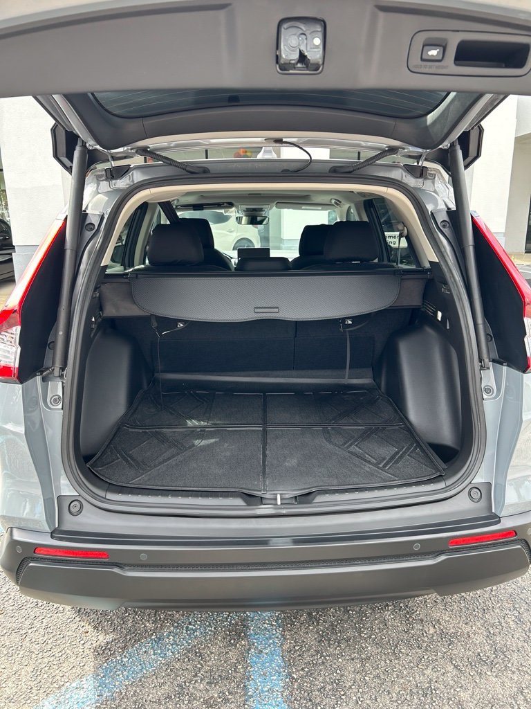 Used 2026 Silver Honda EX-L image 5