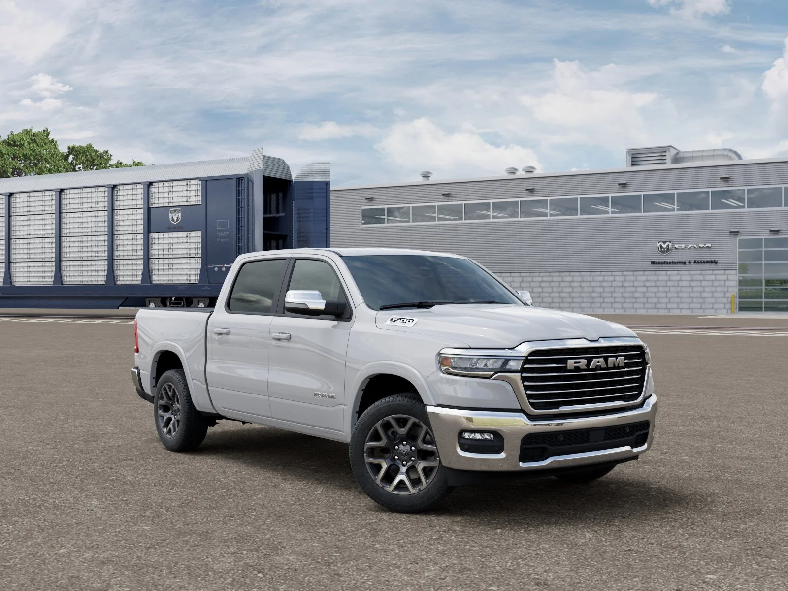 New 2026 Bright White Clear-Coat Exterior Paint RAM Laramie image 31