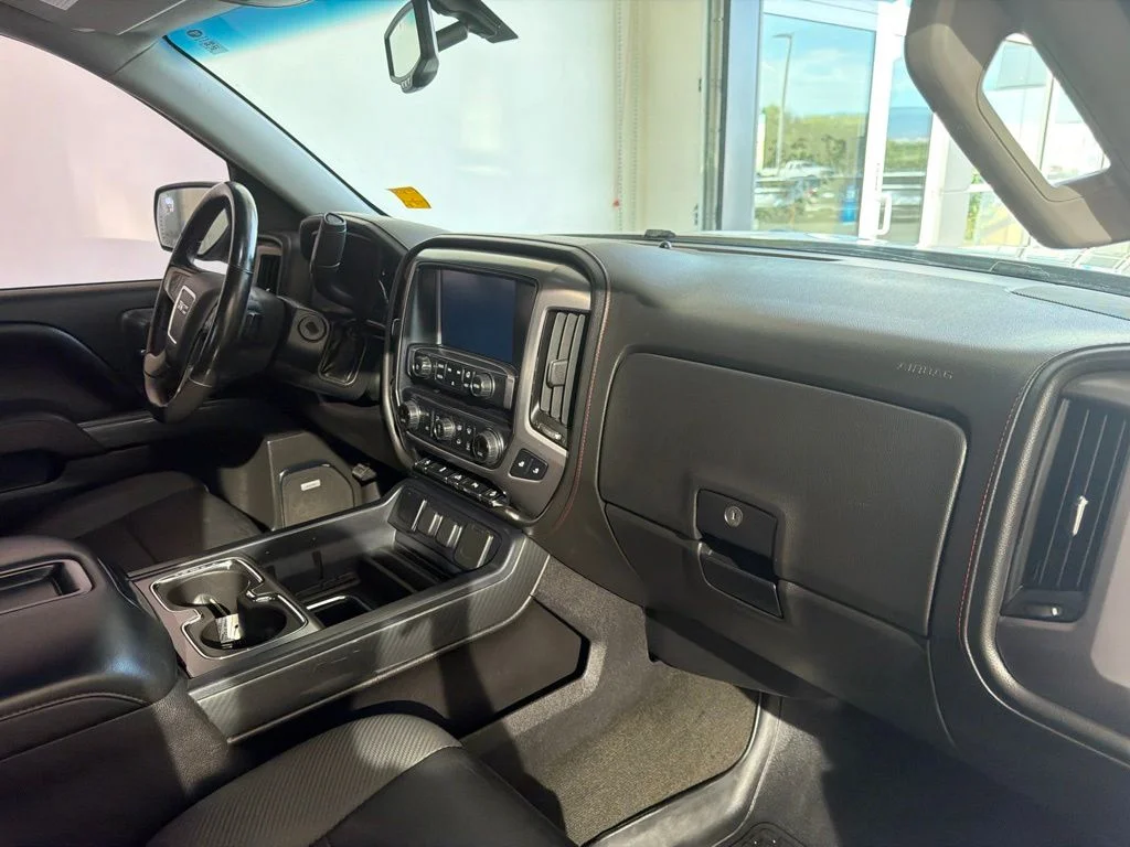 Used 2015 White Diamond Tricoat GMC SLT image 41
