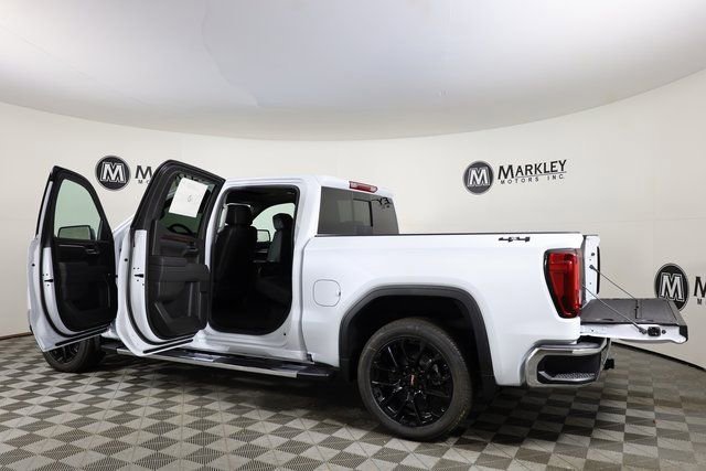 2026 GMC Sierra 1500 SLT - Photo 18