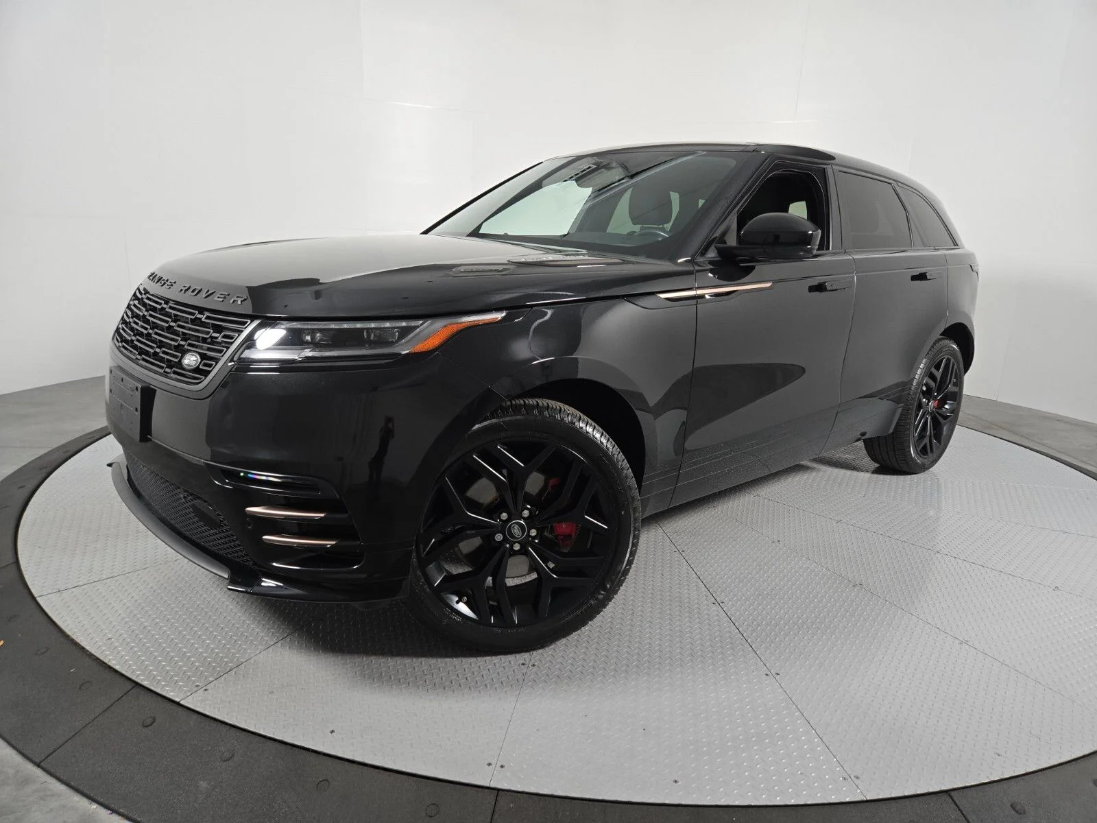 2024 Land Rover Range Rover Velar P250 Dynamic SE's photo