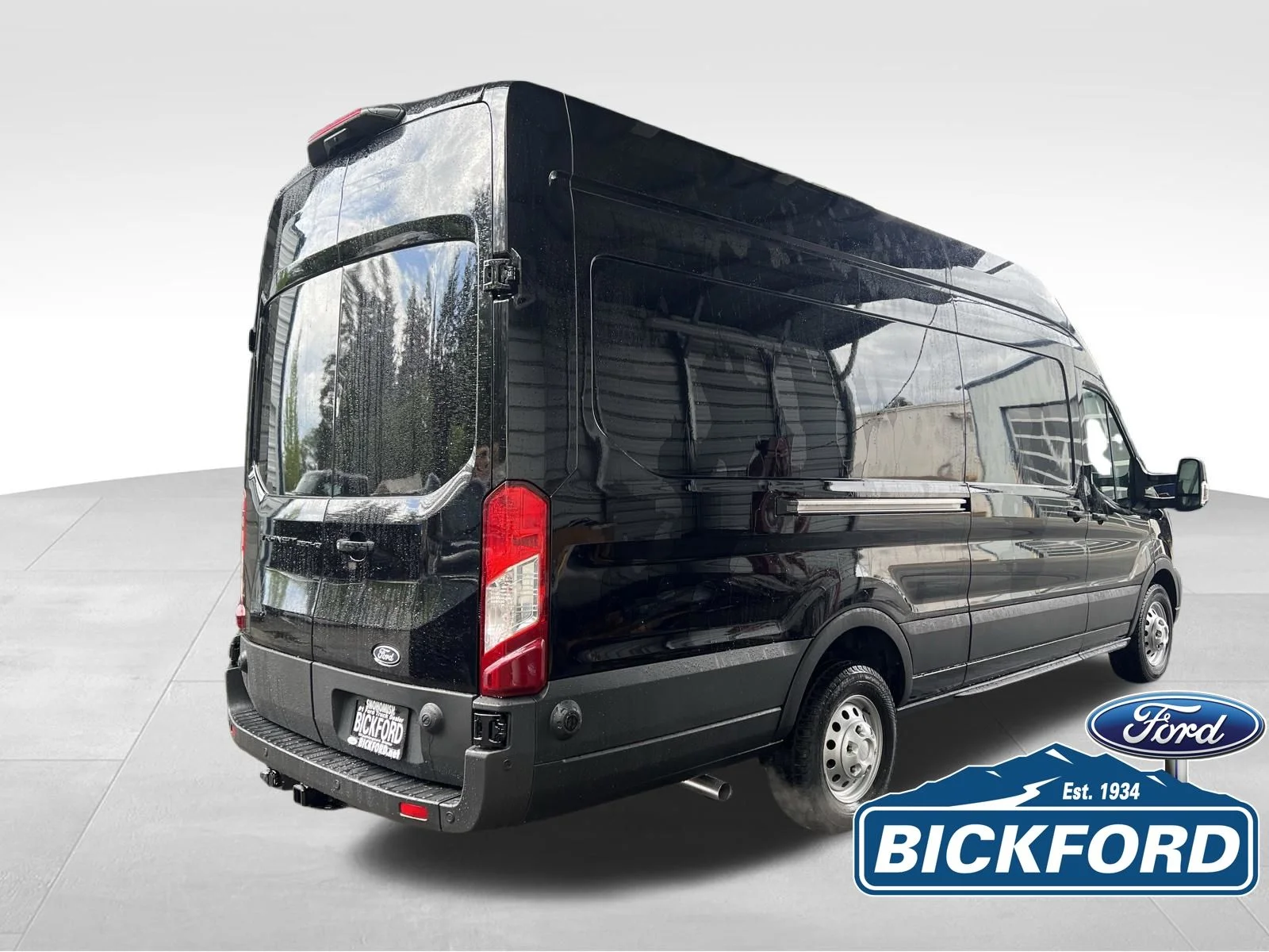 New 2026 Black Ford Base image 5