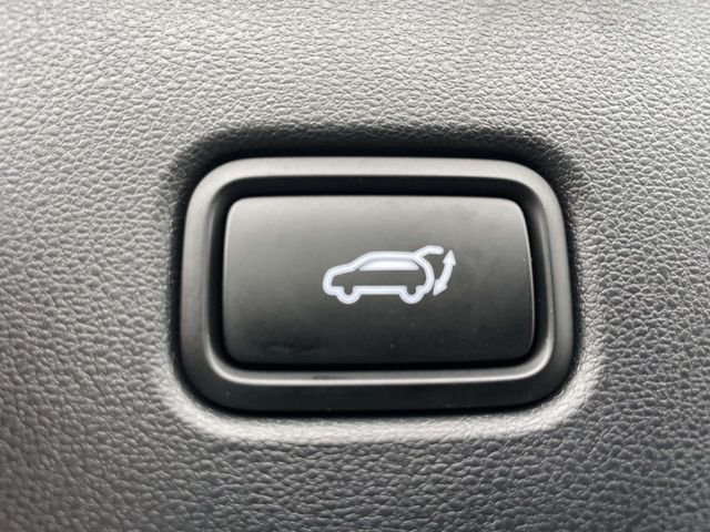 Used 2026 Green Hyundai SEL Premium image 19