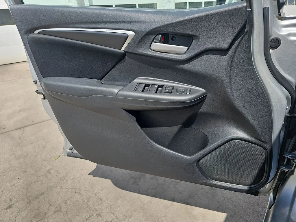 Used 2015  Honda LX image 26