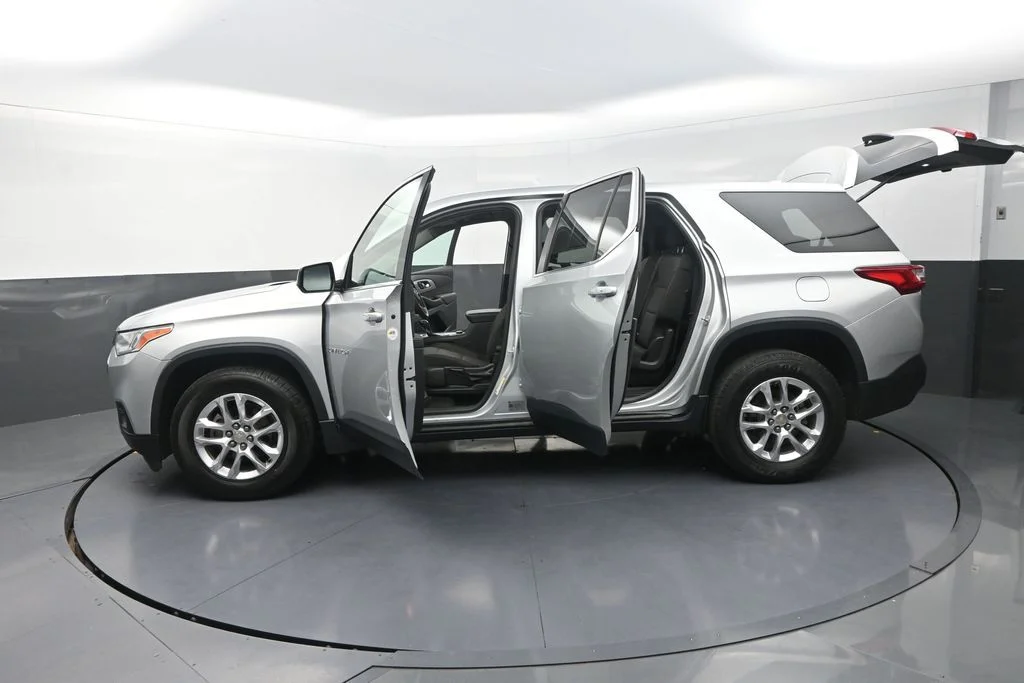Used 2020 Silver Chevrolet LS image 32