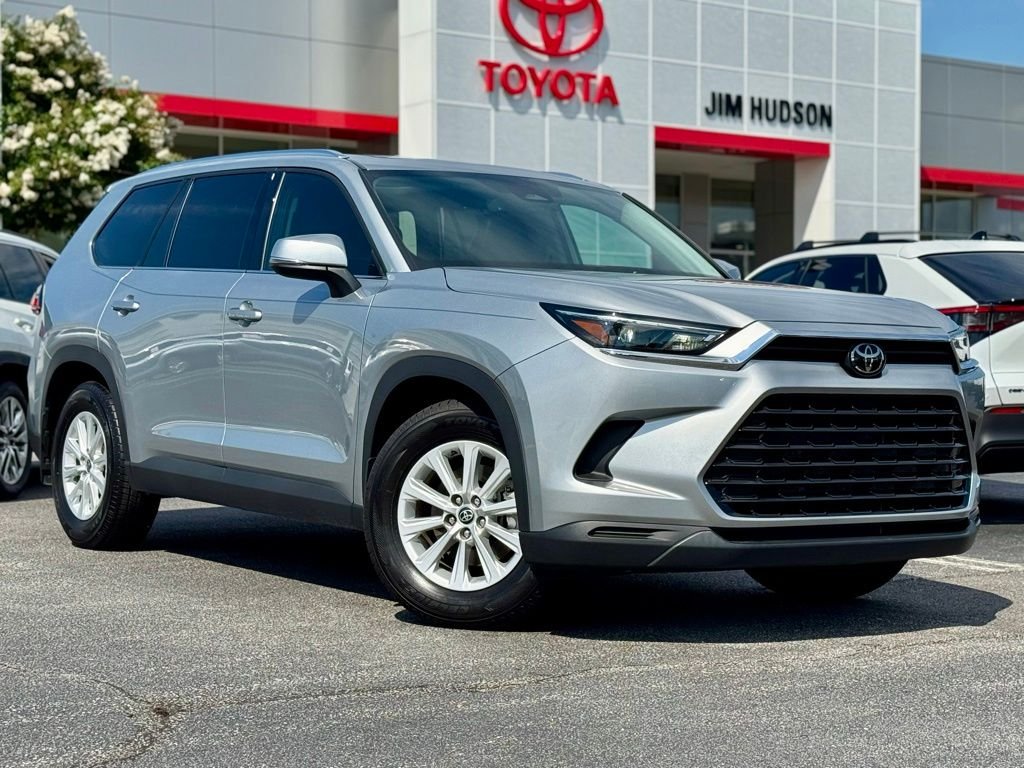Used 2024 Silver Toyota XLE image 2