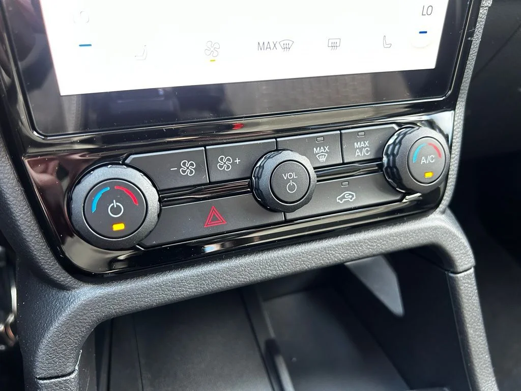 New 2026 Marsh Gray Ford XLT image 23