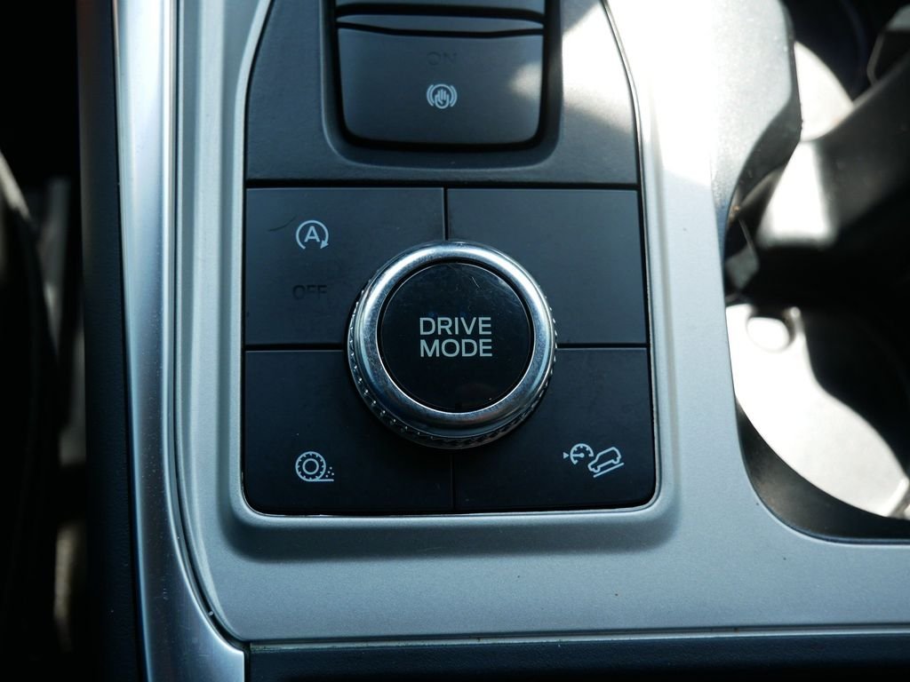 Used 2023 Black Ford XLT image 23