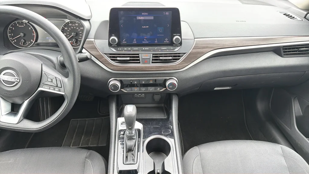 Used 2024 Brilliant Silver Nissan 2.5 SV image 8