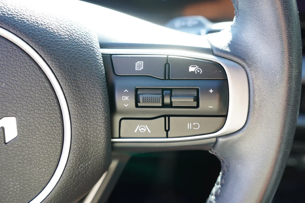 Certified Used 2024 Glacial White Pearl Kia X-Line image 34