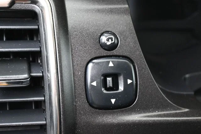 Used 2021 Orange Ford Lariat image 18