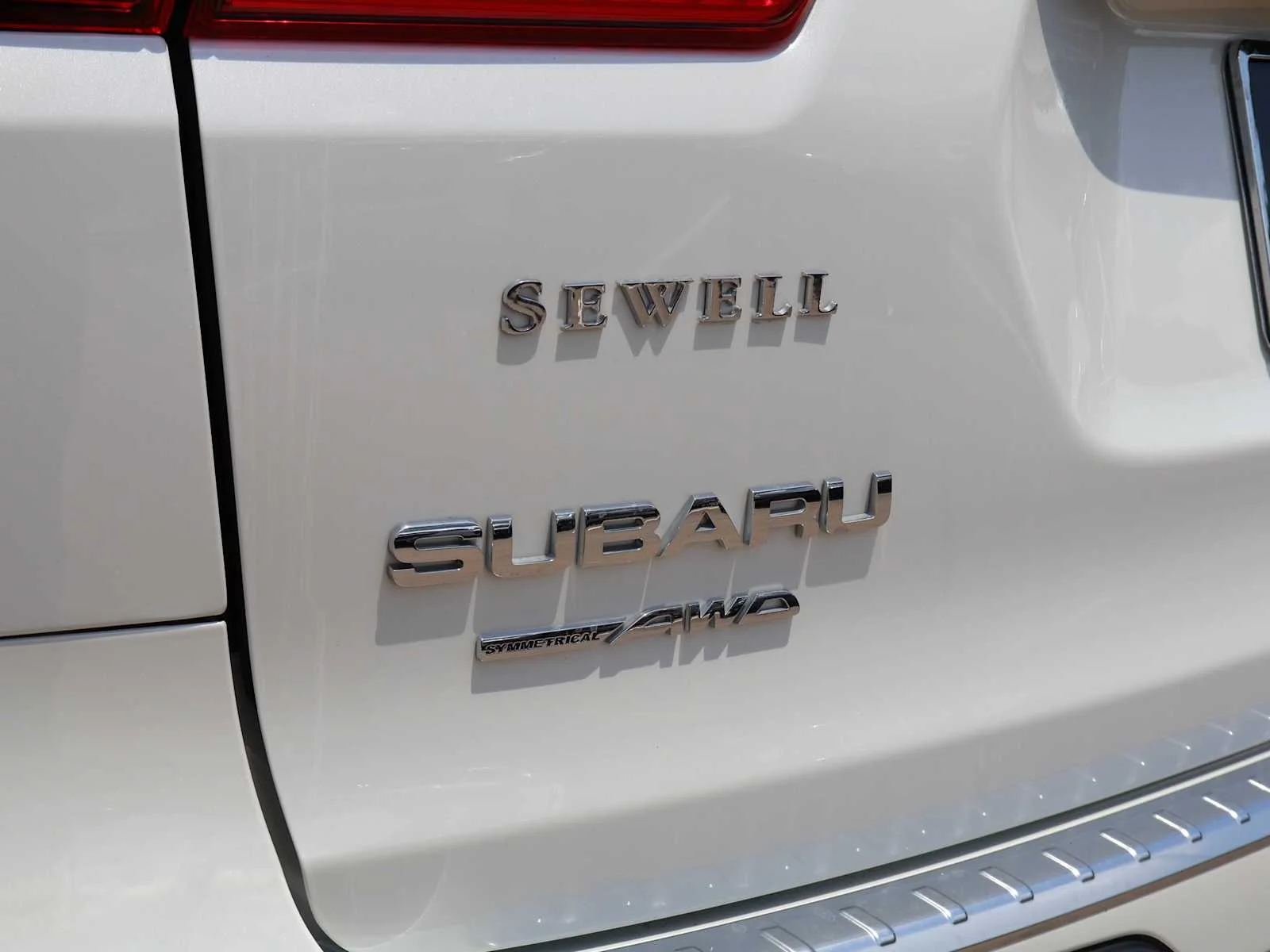 Certified Used 2022 Crystal White Pearl Subaru Limited image 12