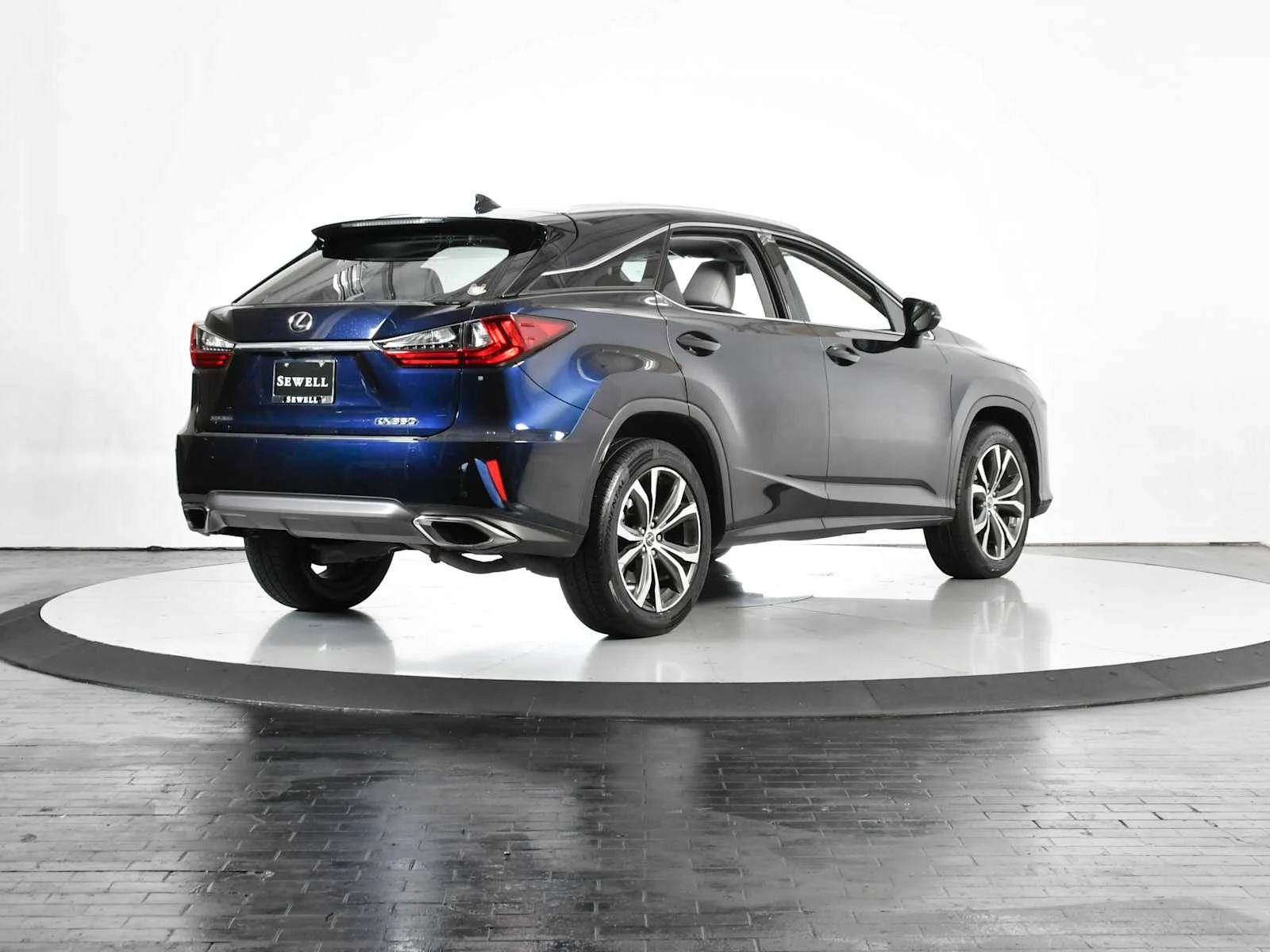 Used 2019 Nightfall Mica Lexus  image 7