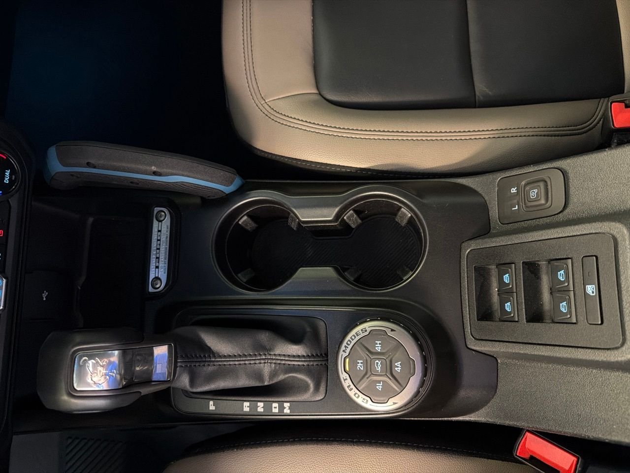 Used 2023 Gray Ford Wildtrak image 24