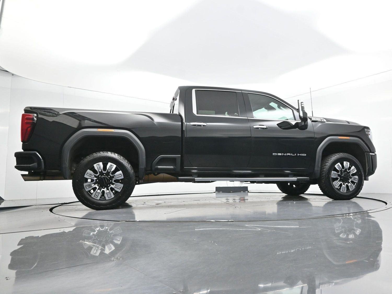 Used 2024 Onyx Black GMC Denali image 54
