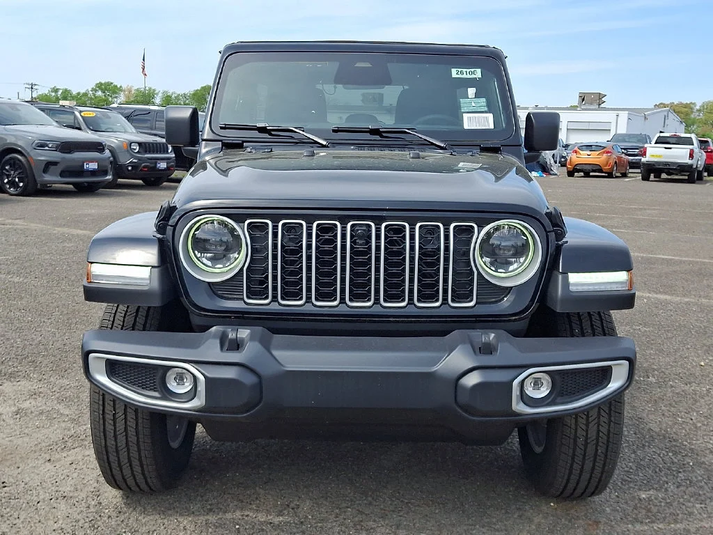 New 2026 Black Clear-Coat Exterior Paint Jeep Sahara image 2