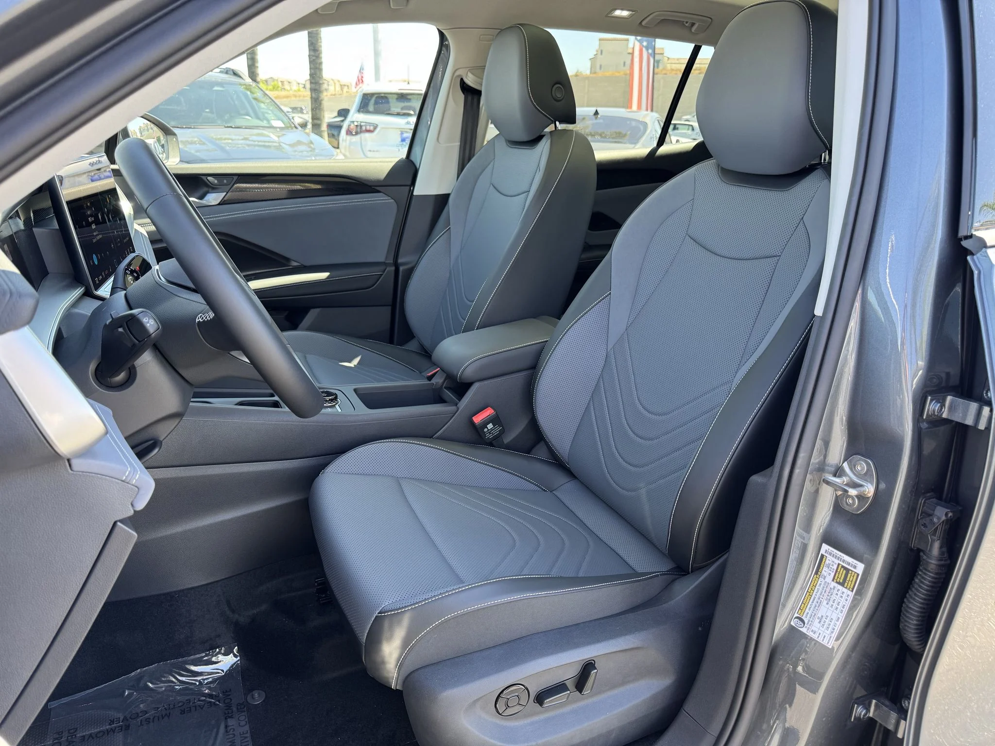 Used 2026 Platinum Gray Metallic Volkswagen SE image 14