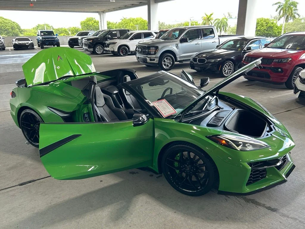 Used 2026 Roswell Green Metallic Chevrolet Z06 image 18