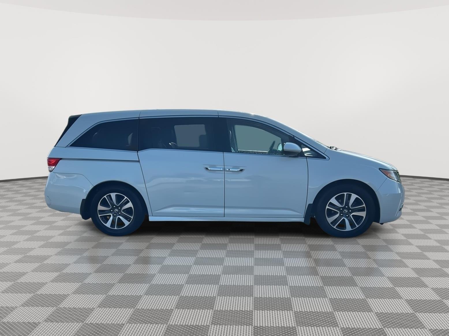 Certified 2016 Honda Odyssey Touring Elite with VIN 5FNRL5H96GB083976 for sale in Kansas City