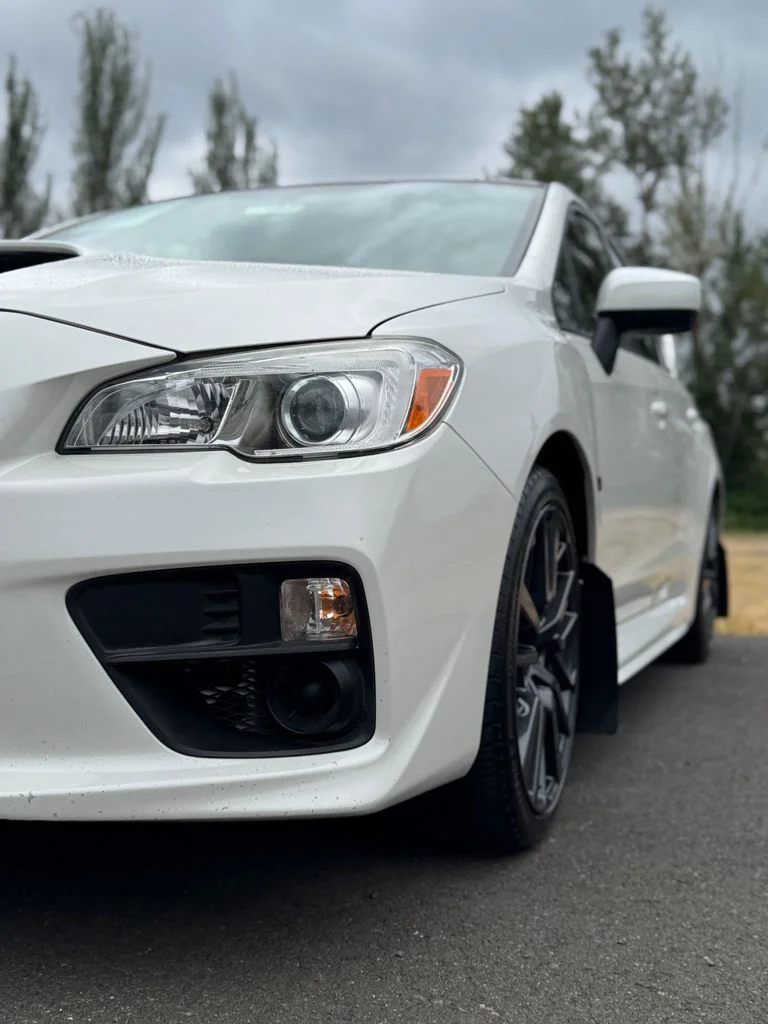 Used 2017 Crystal White Pearl Subaru Base image 39