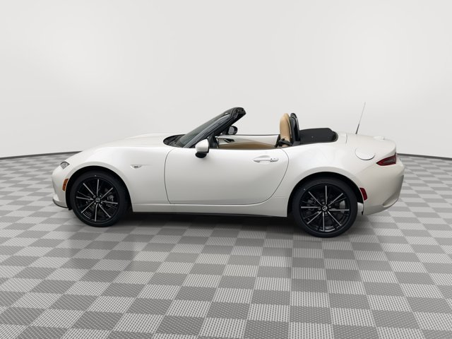 New 2026 Snowflake White Pearl Mazda Grand Touring image 30