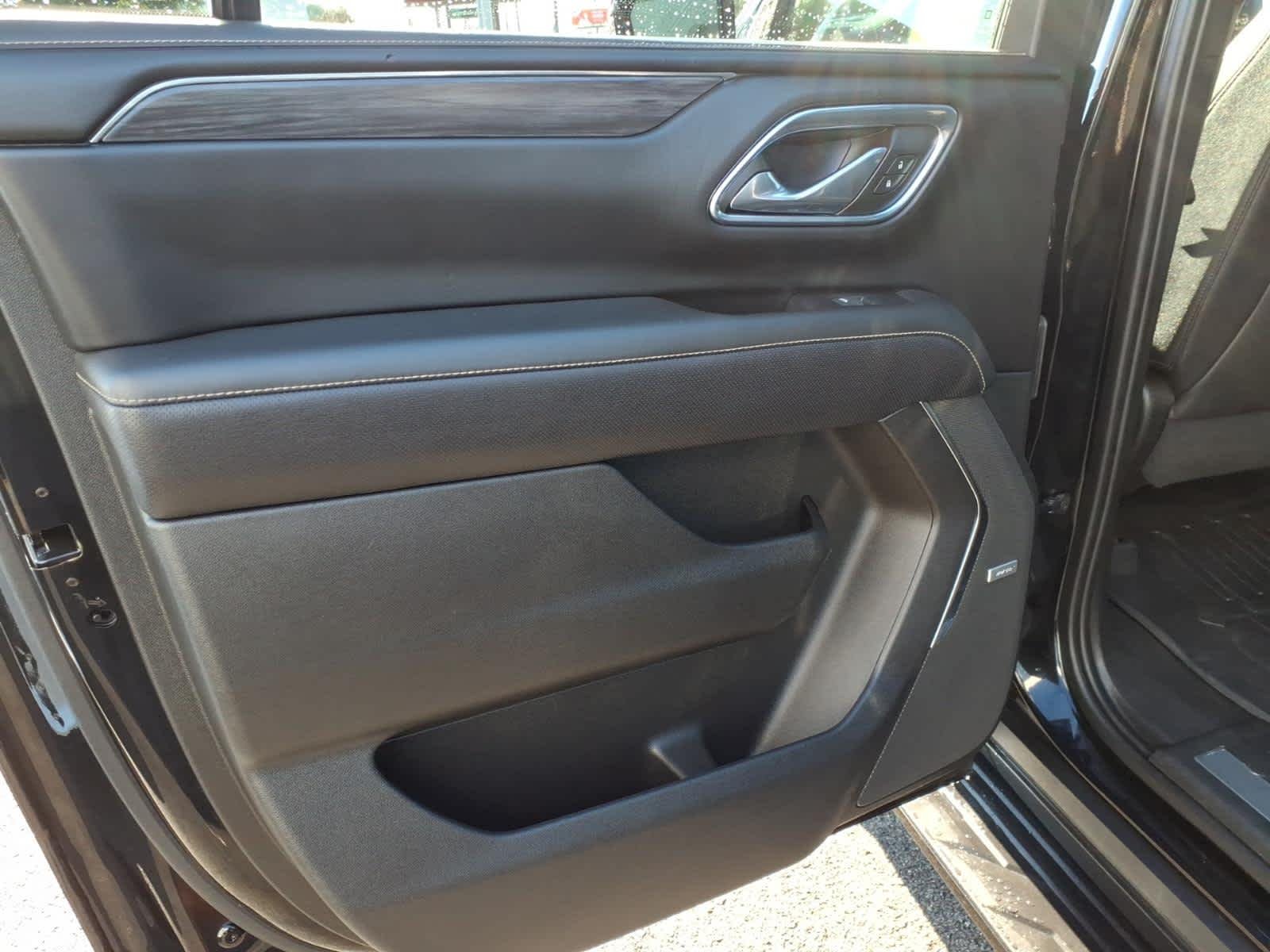 Used 2023 Onyx Black GMC SLT image 11