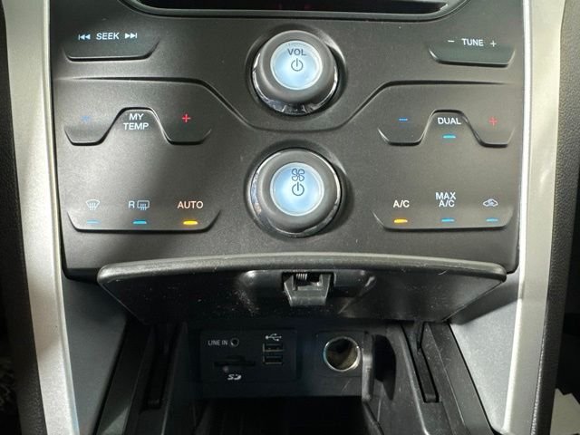 Used 2015 White Ford XLT image 17