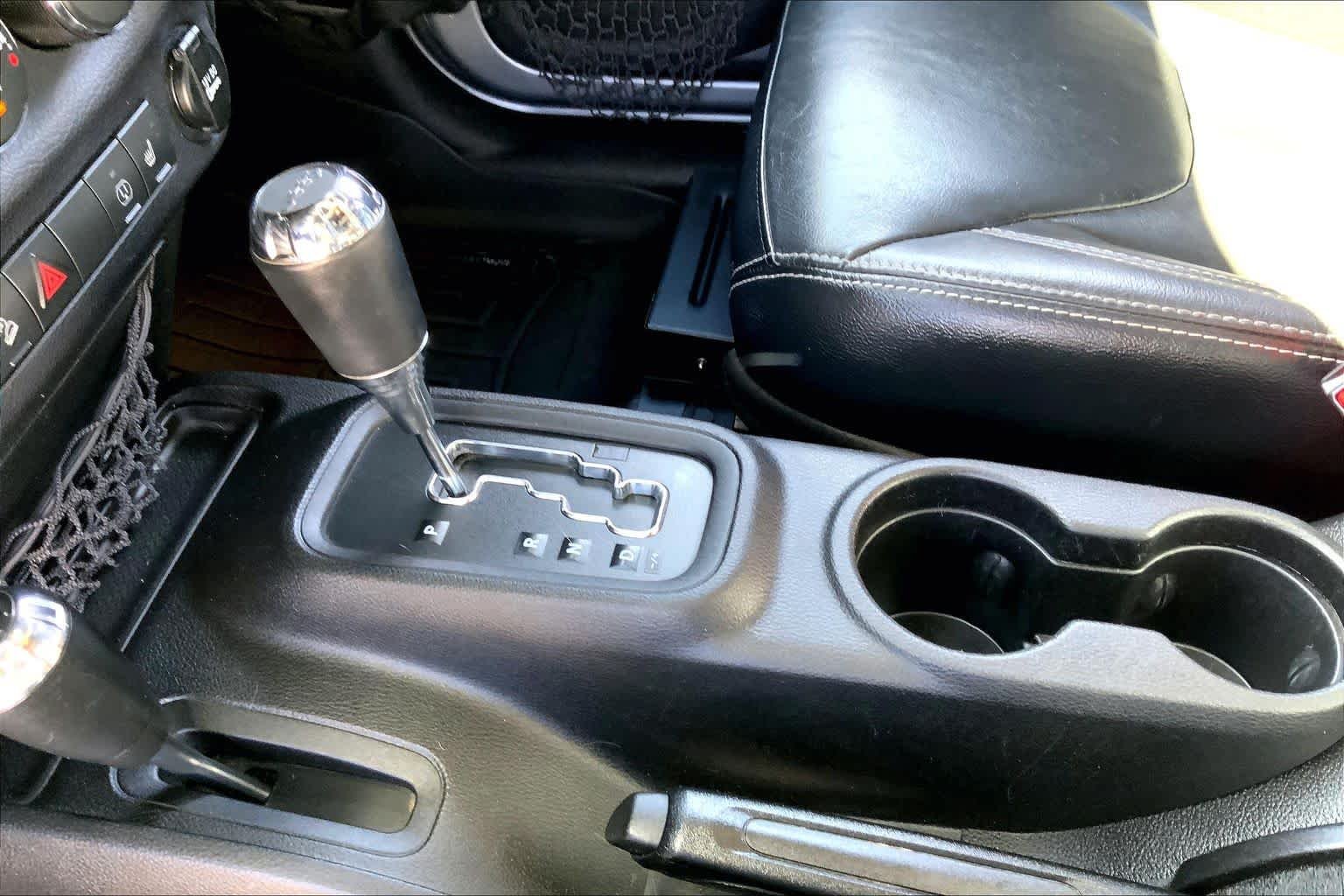 Used 2015 Billet Silver Metallic Clearcoat Jeep Rubicon Hard Rock image 16