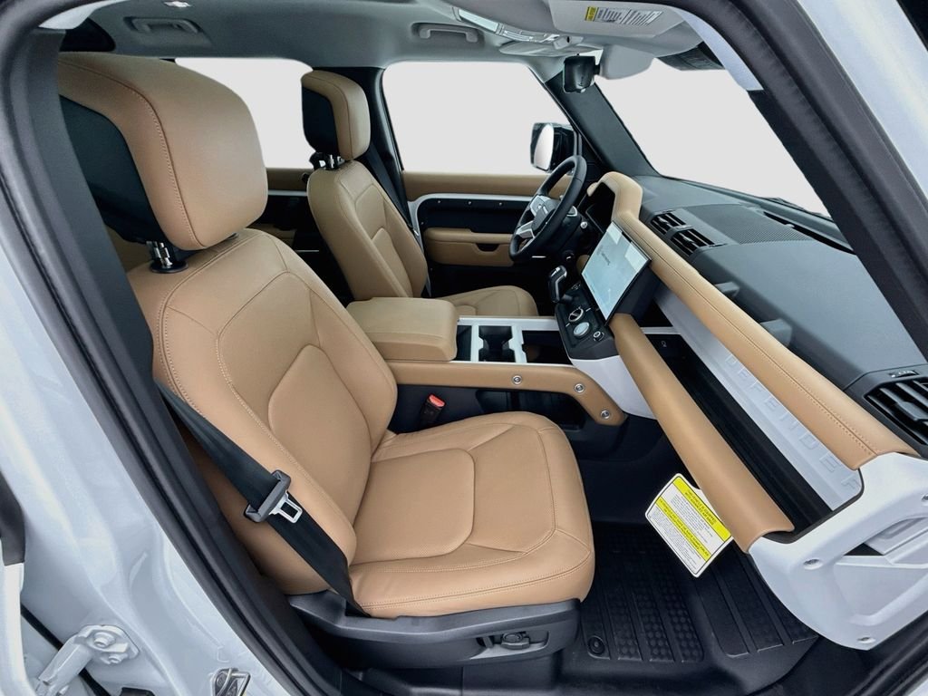 Used 2026 Fuji White Land Rover S image 20