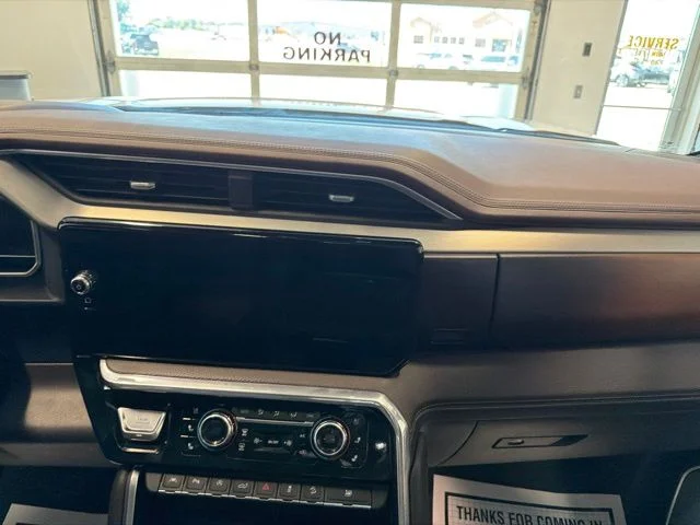 Used 2023 White GMC Denali image 26