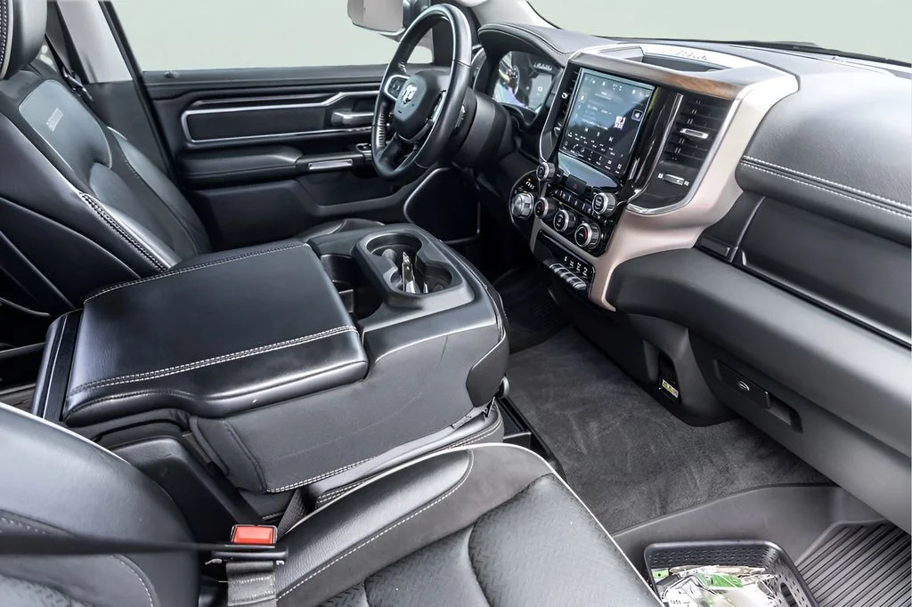 Used 2022 Black Ram Laramie image 31