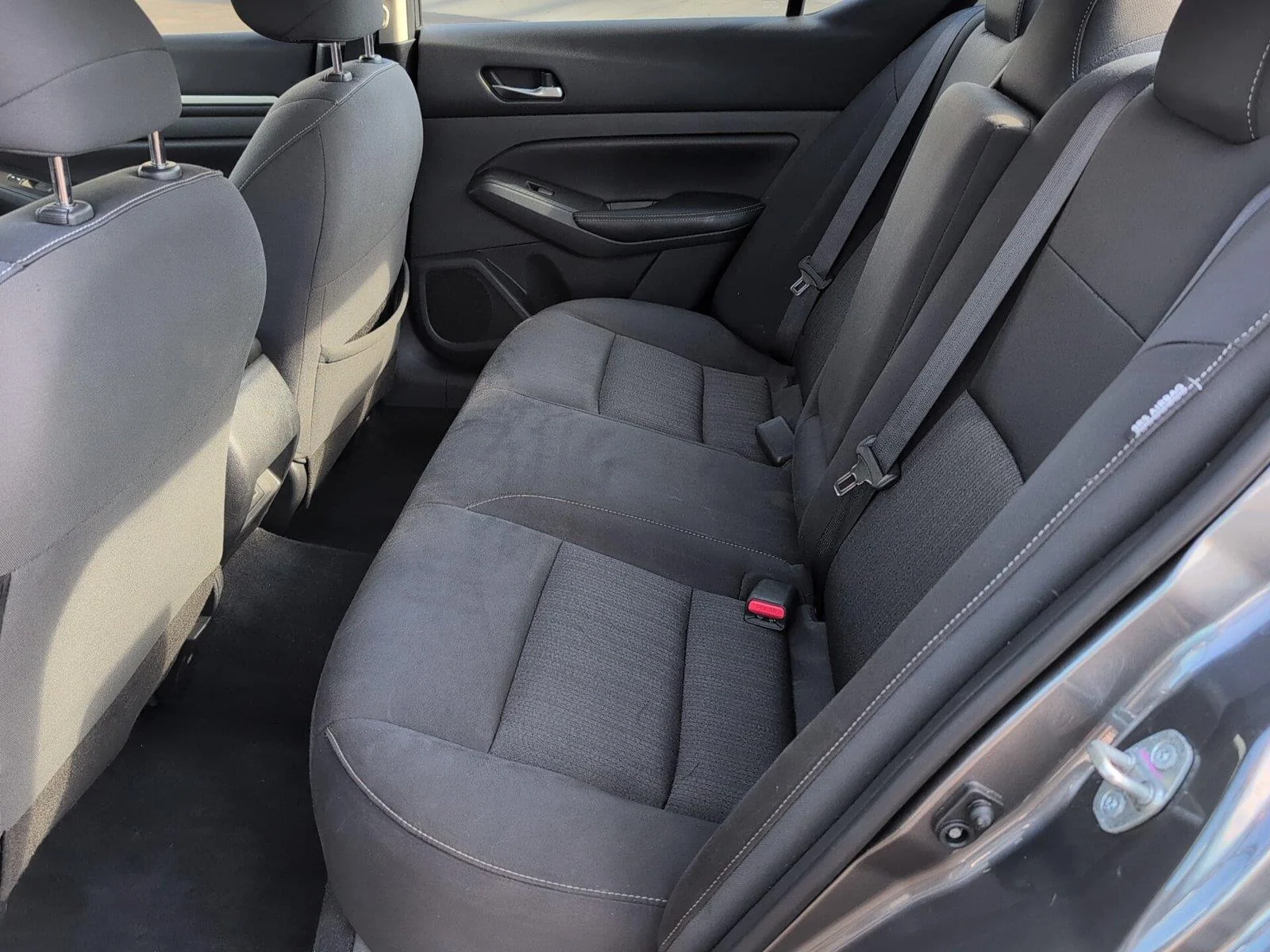 Used 2022 Gun Metallic Nissan 2.5 SV image 33