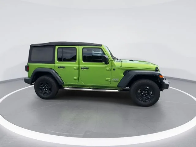 Used 2019 Green Jeep Unlimited Sport image 9