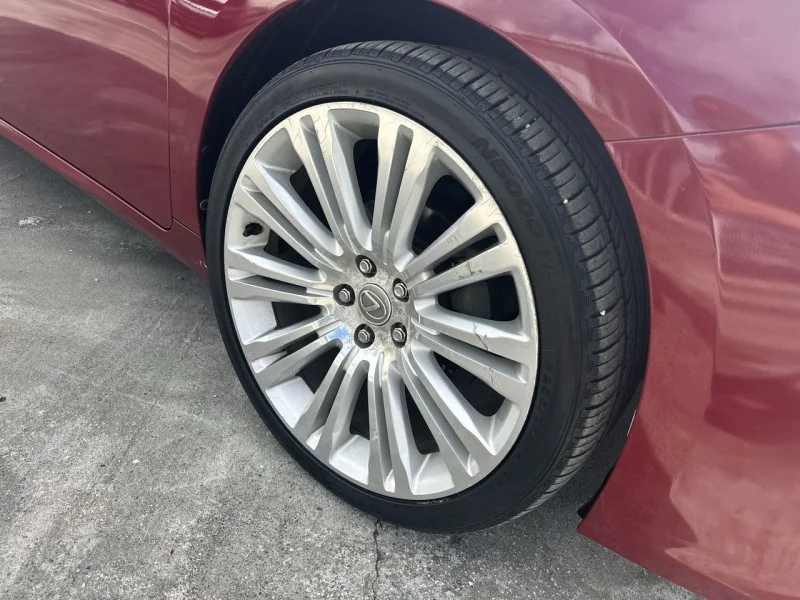 Used 2015 Red Lexus  image 10