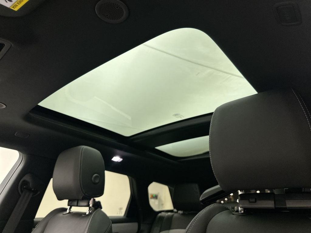 New 2026 Ostuni Pearl White Land Rover  image 11